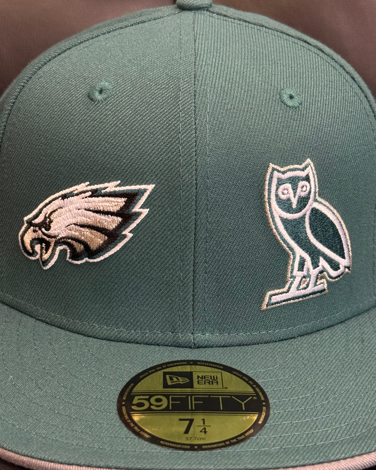 NWT - October's Very Own OVO x New Era x NFL Philadelphia Eagles Fitted Hat - Size 7 1/4
