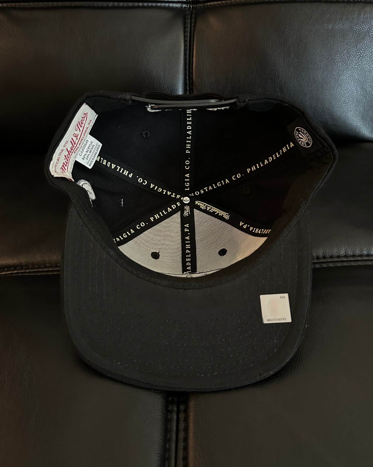 NWT 2019 Mitchell & Ness Toronto Raptors NBA Champions Snapback Hat