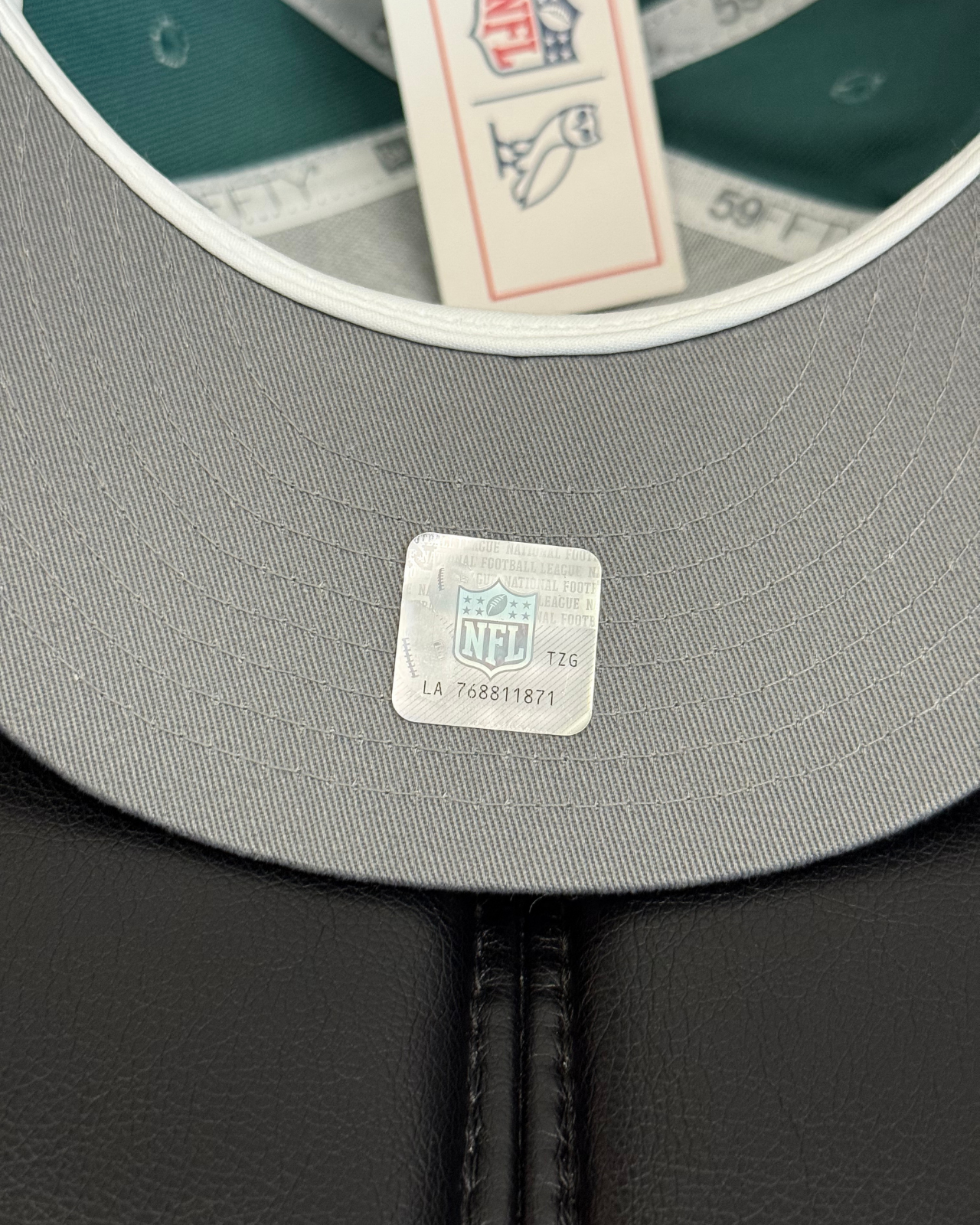 NWT - October's Very Own OVO x New Era x NFL Philadelphia Eagles Fitted Hat - Size 7 1/4