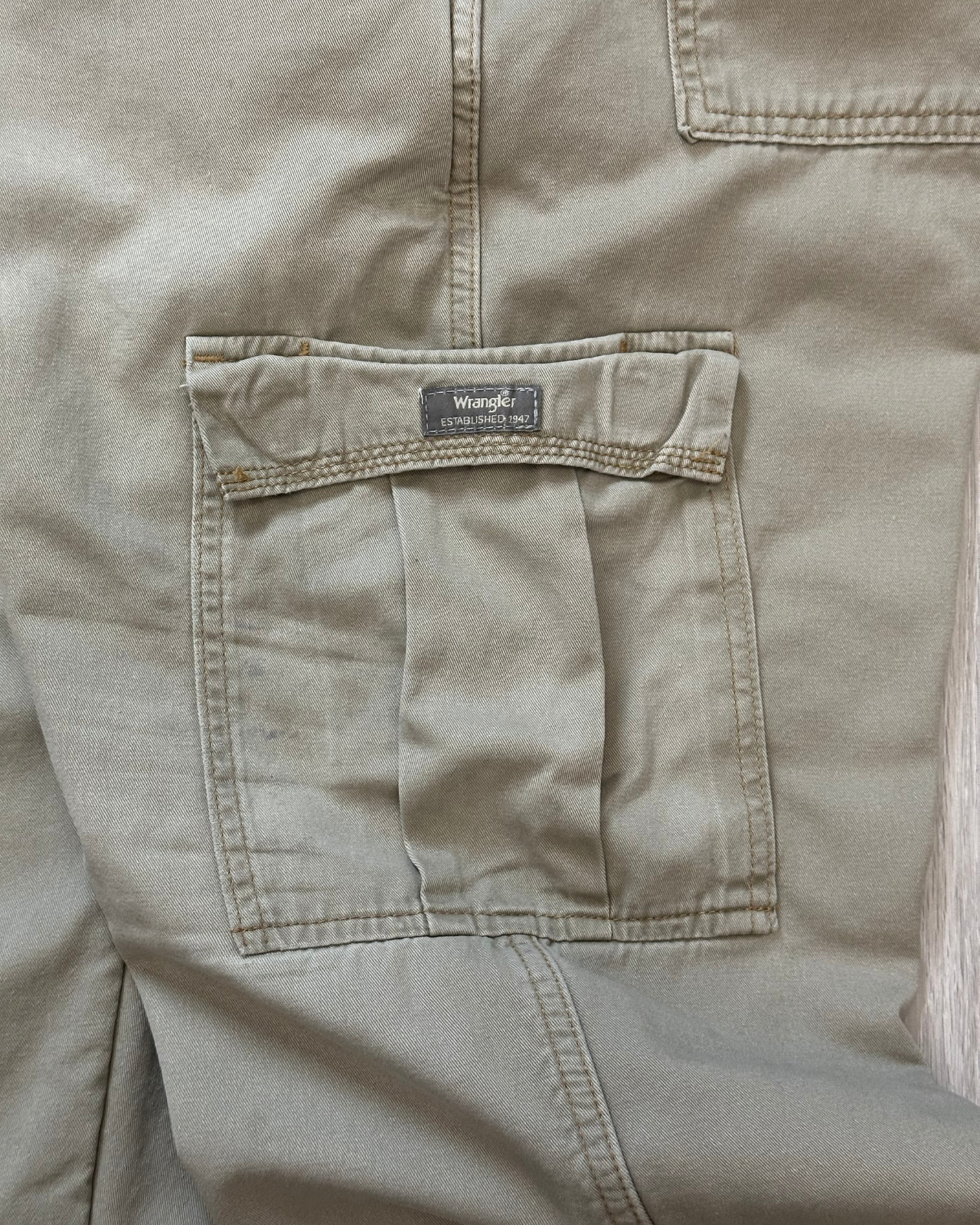 Wrangler Relaxed Fit Fleece Lined Cargo Pants - Size 38x29