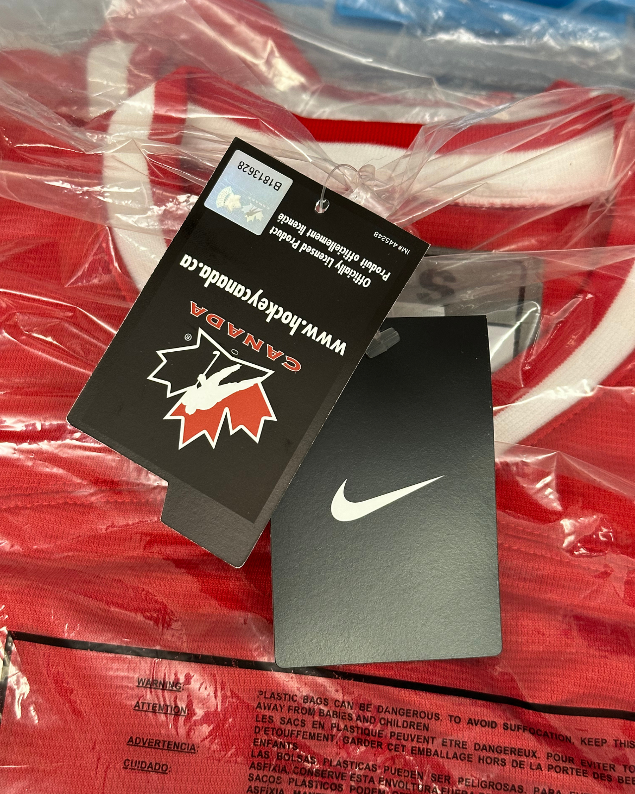 BNWT - '10 Nike Team Canada Olympics Hockey Jersey - Size S