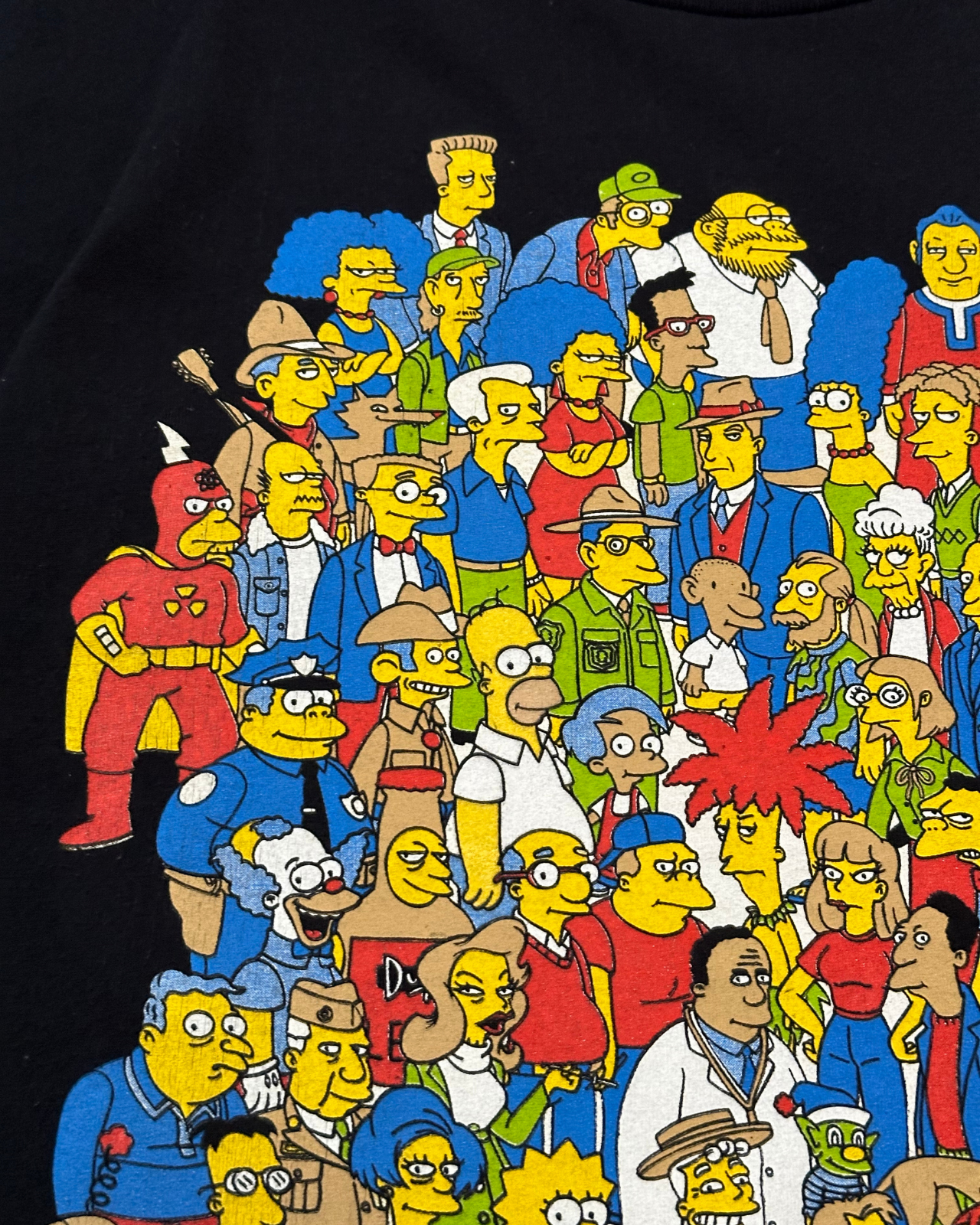 2007 The Simpsons Every Character T-Shirt - Size XL