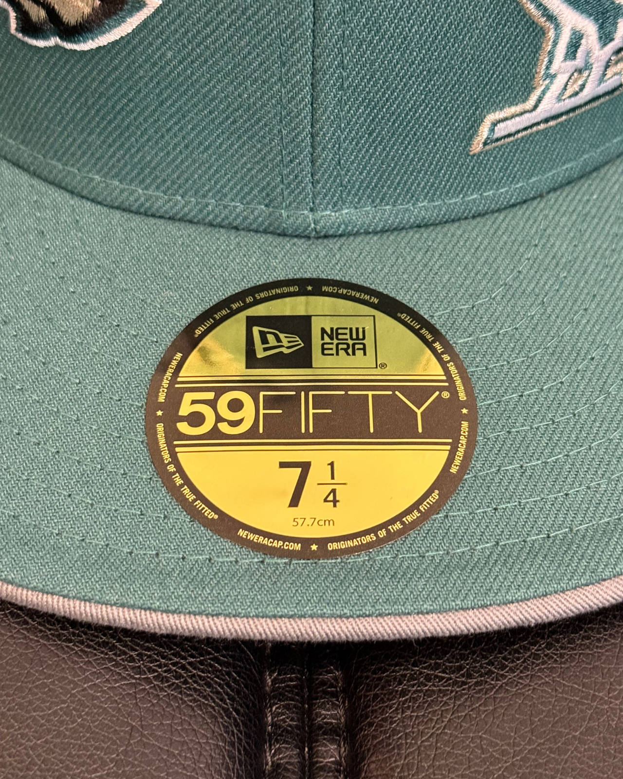 NWT - October's Very Own OVO x New Era x NFL Philadelphia Eagles Fitted Hat - Size 7 1/4