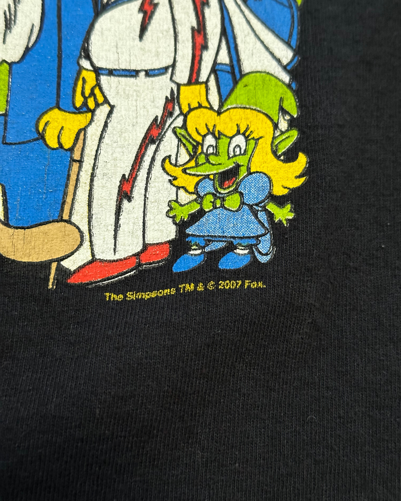 2007 The Simpsons Every Character T-Shirt - Size XL