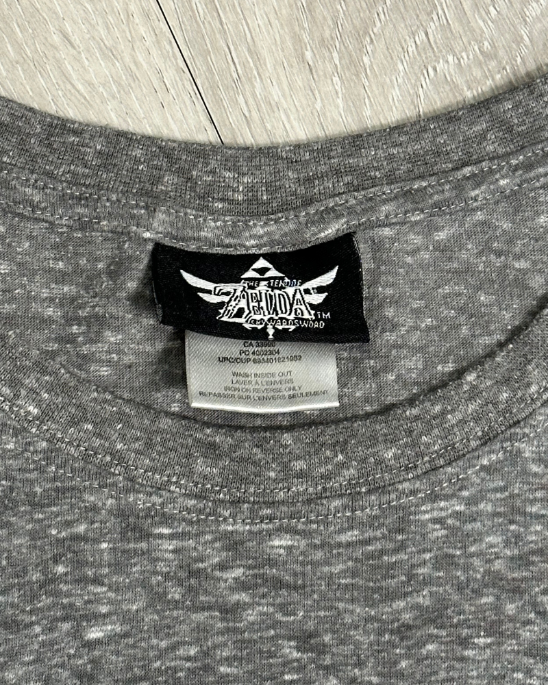 '16 Nintendo Legend of Zelda The Skyward Sword T-Shirt - Size L