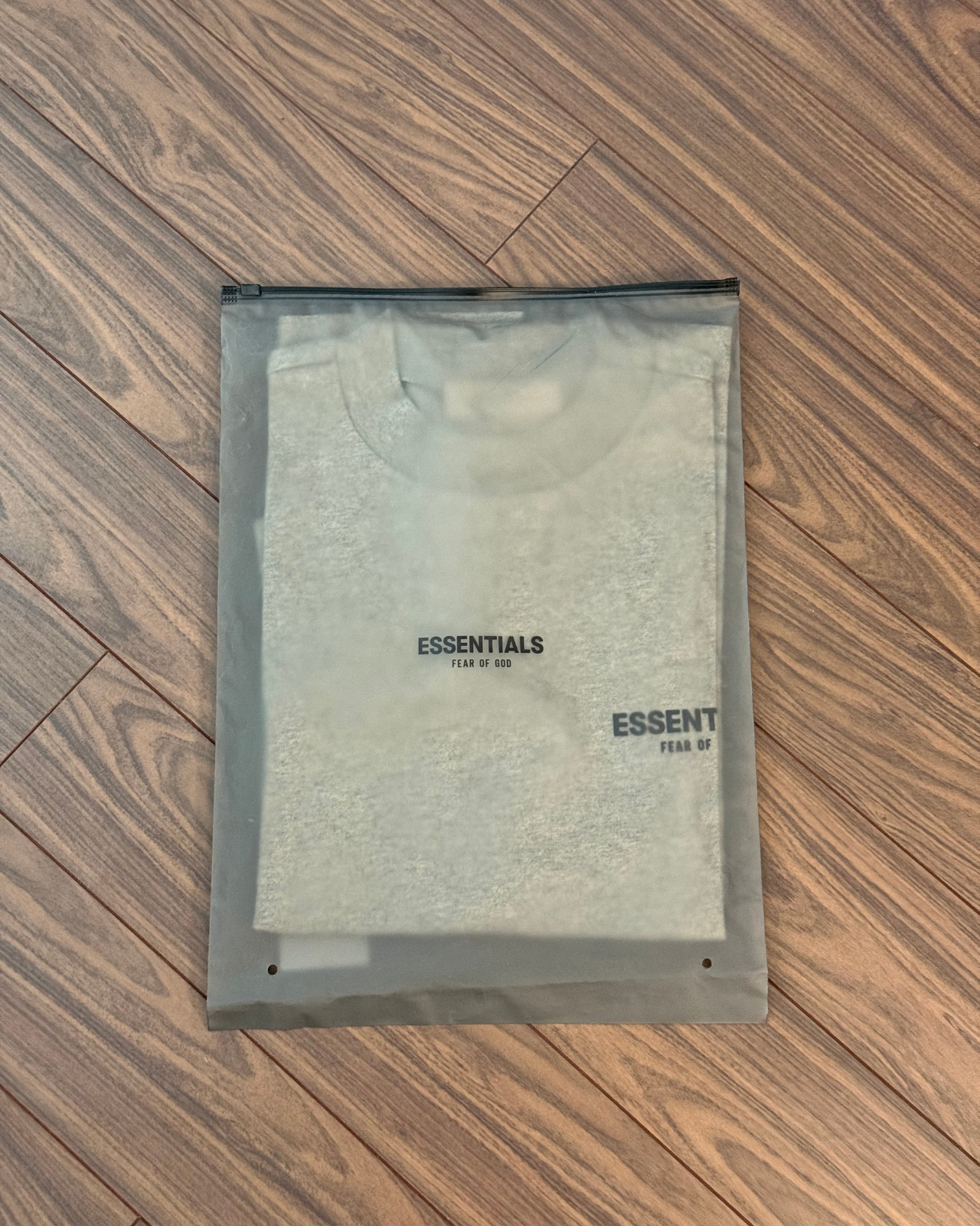 NWT - SS22 Fear of God Essentials Dark Oatmeal T-Shirt - Size S