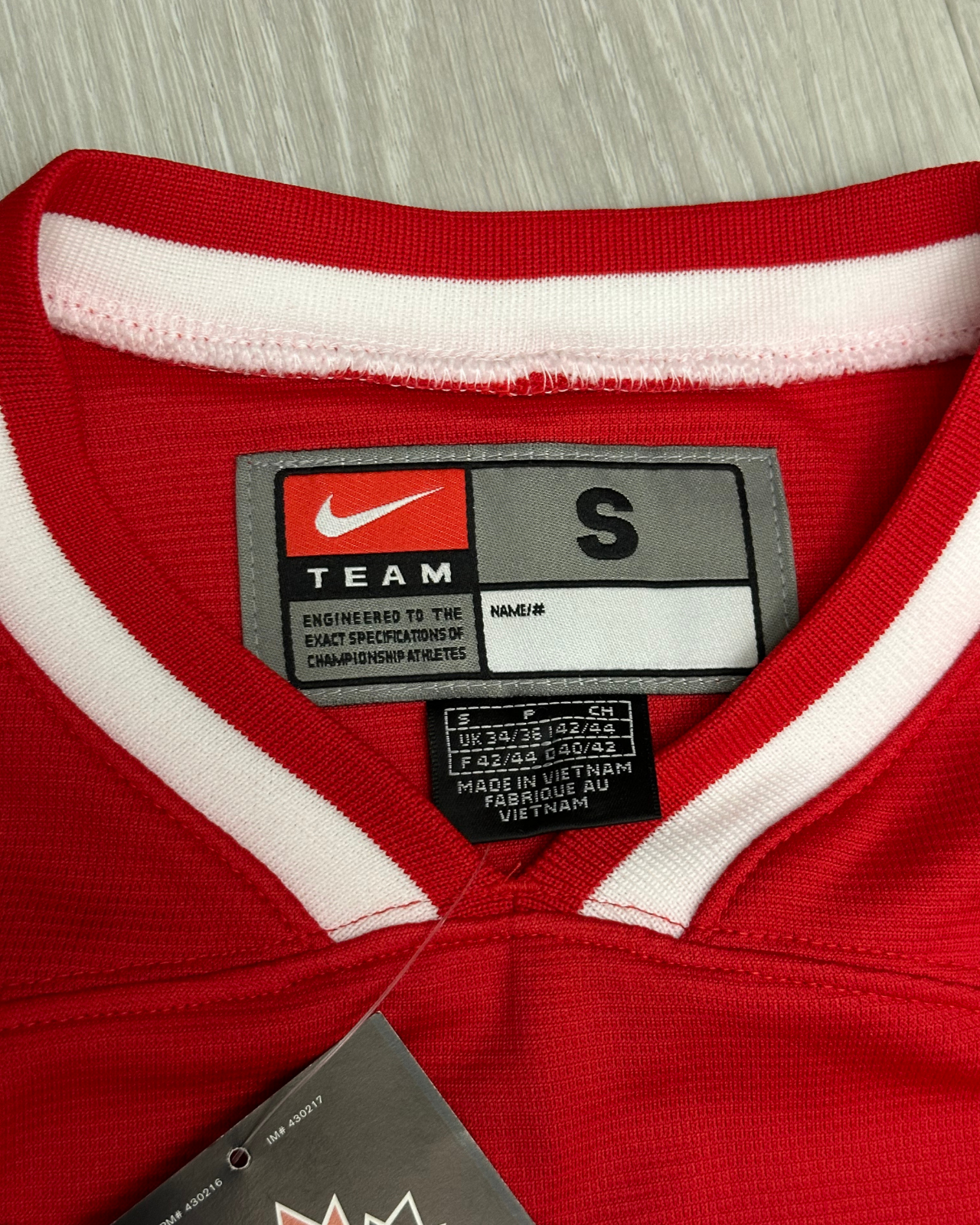 BNWT - '10 Nike Team Canada Olympics Hockey Jersey - Size S