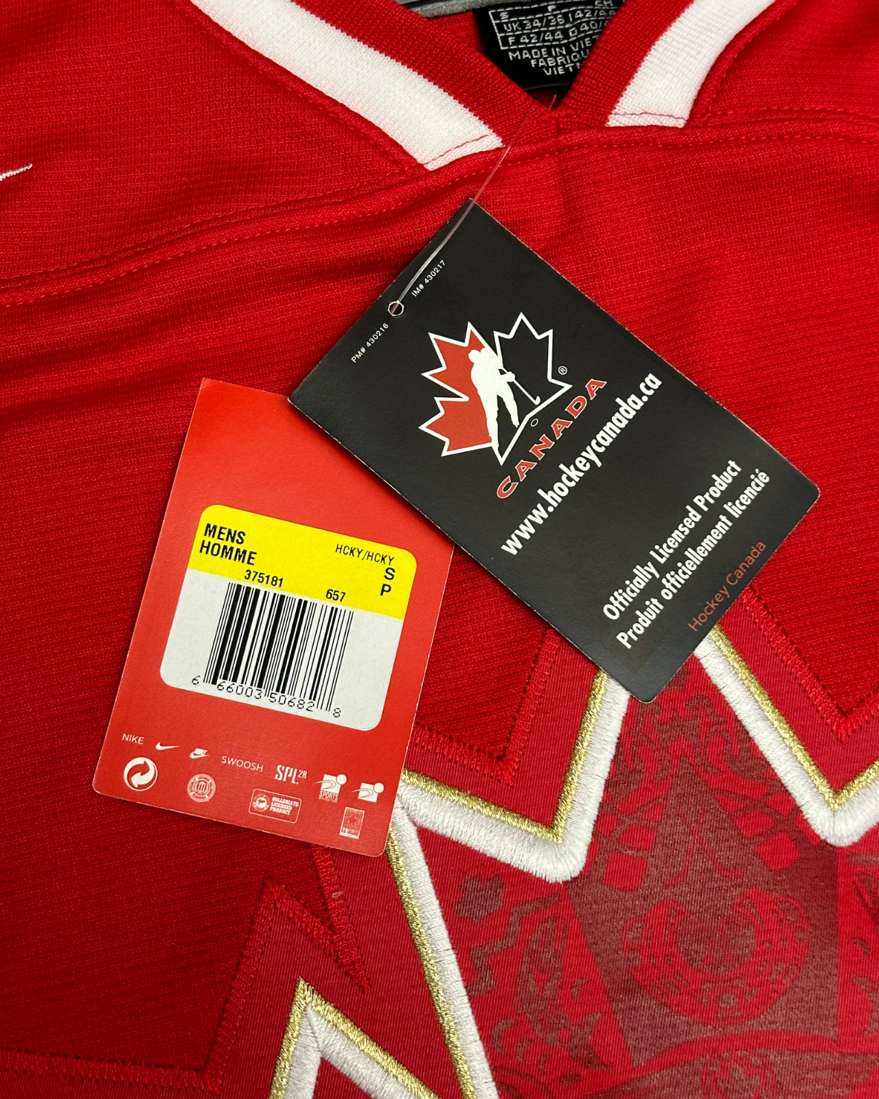 BNWT - '10 Nike Team Canada Olympics Hockey Jersey - Size S