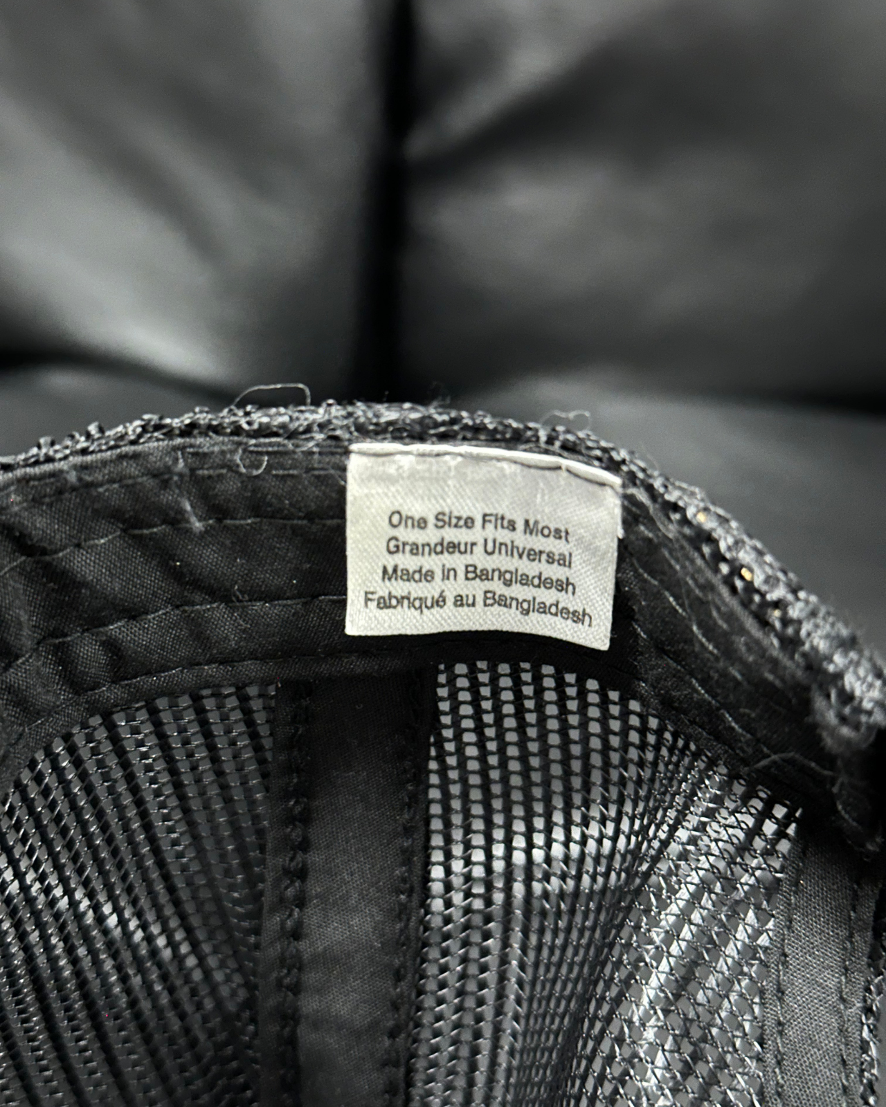 Bass Pro Shops Snap Back Hat / Black