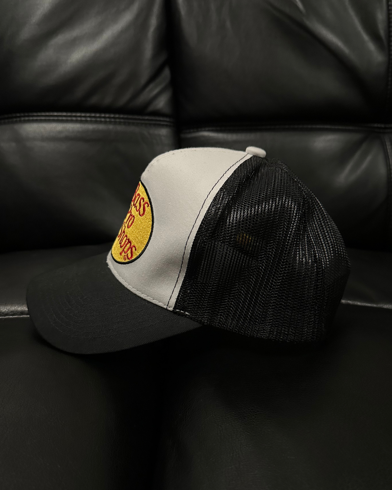 Bass Pro Shops Snap Back Hat / Black