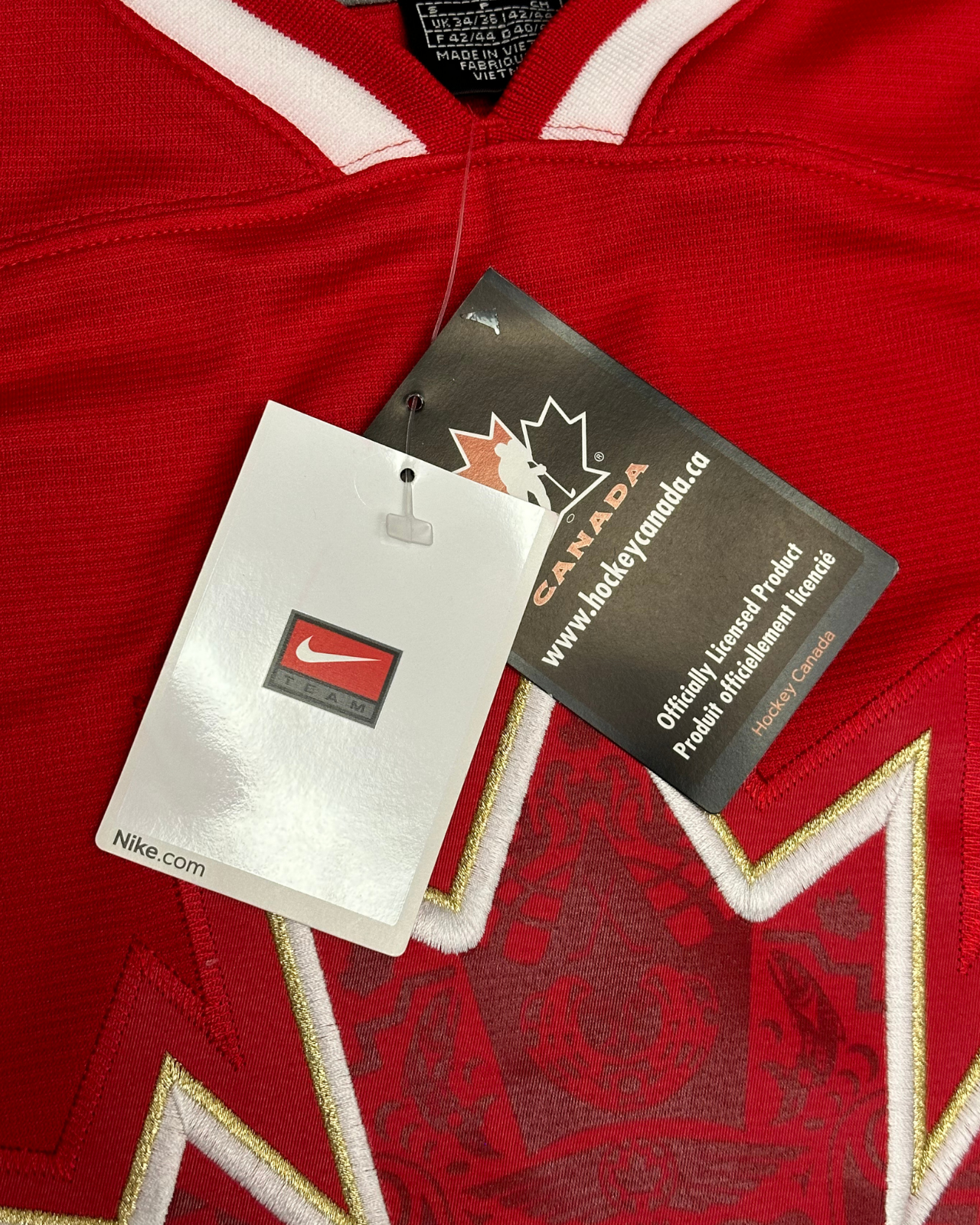 BNWT - '10 Nike Team Canada Olympics Hockey Jersey - Size S