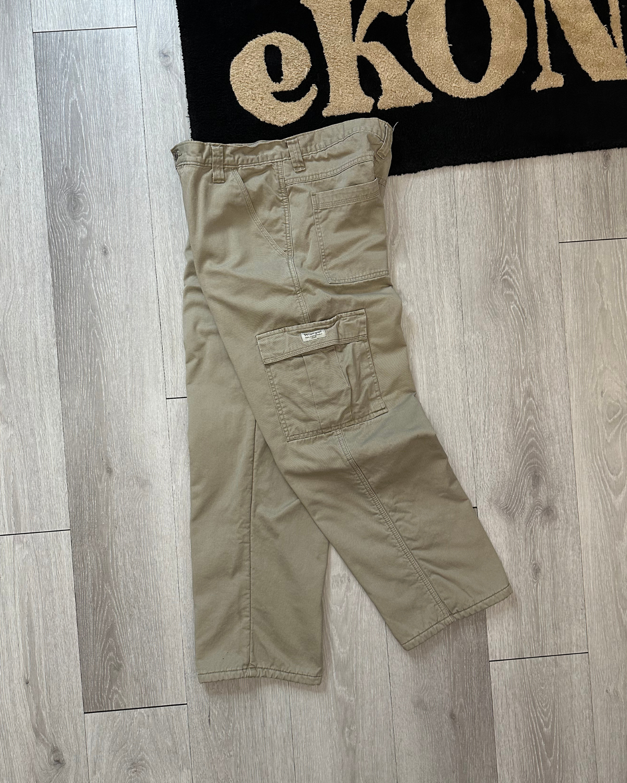 Wrangler Relaxed Fit Fleece Lined Cargo Pants - Size 33x29