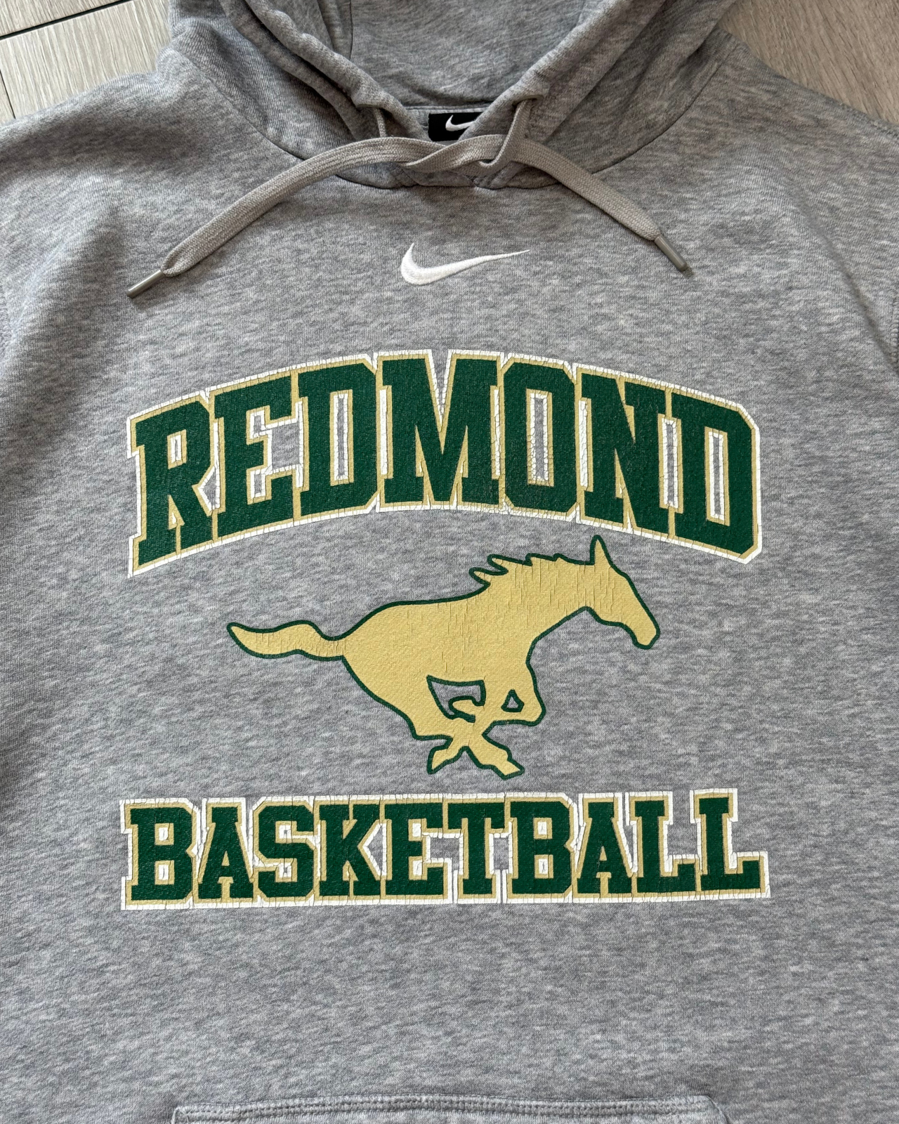 Nike Center Swoosh Redmond Mustangs Basketball Hoodie - Size L