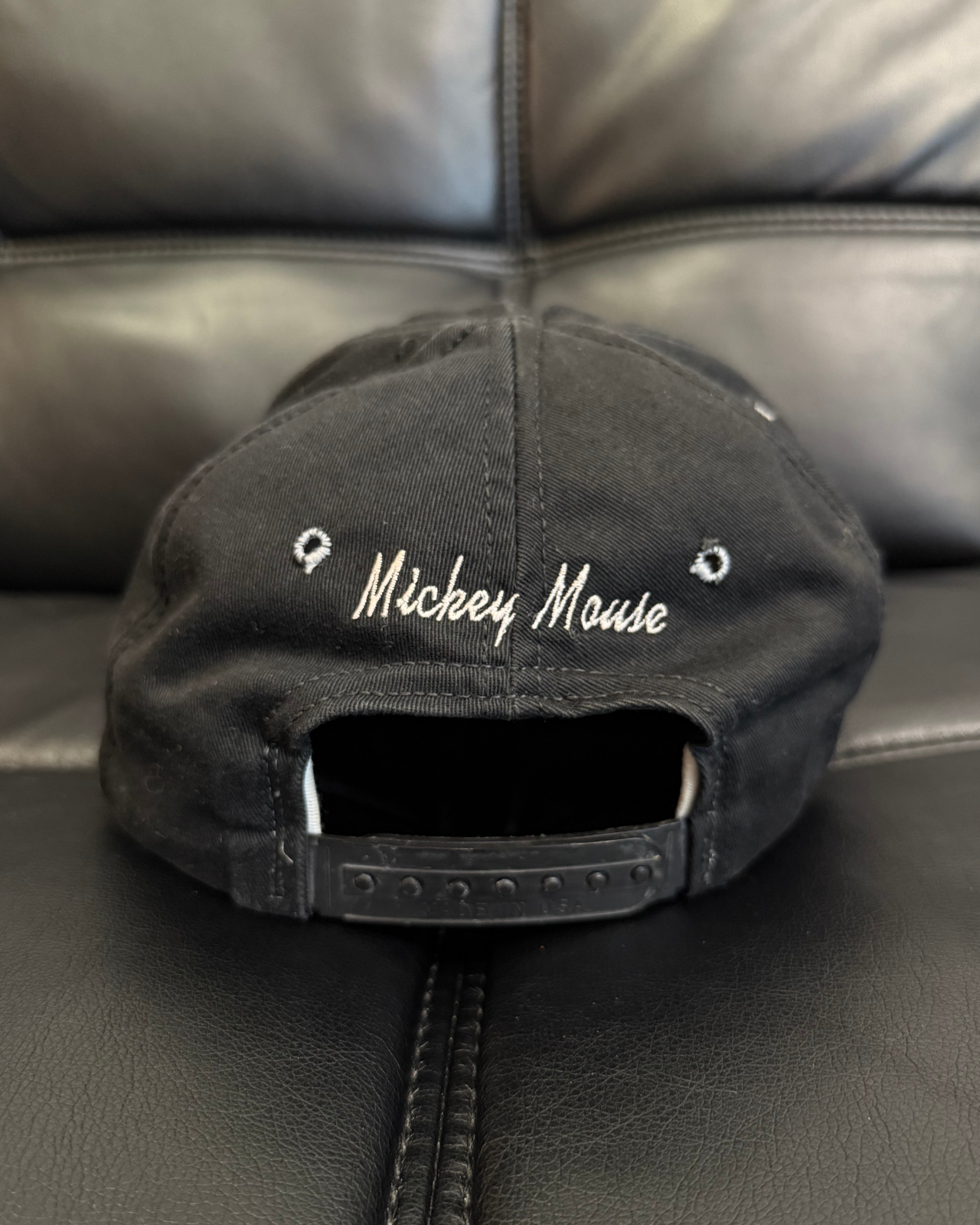 Vintage 90s Mickey Mouse Snapback Hat