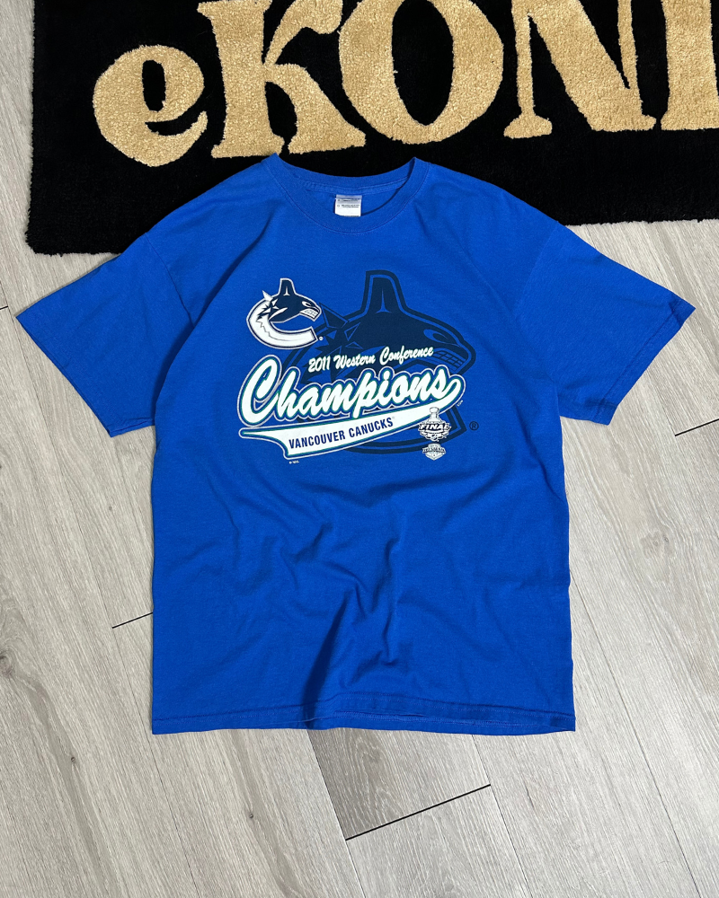 
                  
                    '11 Vancouver Canucks NHL Western Conference Champions T-Shirt - Size L
                  
                