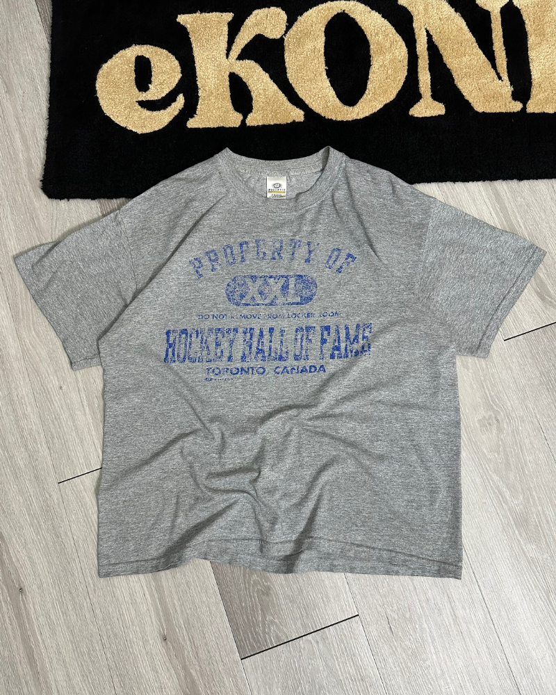 
                  
                    Vintage Bulletin Property of Hockey Hall of Fame NHL T-Shirt - Size L
                  
                