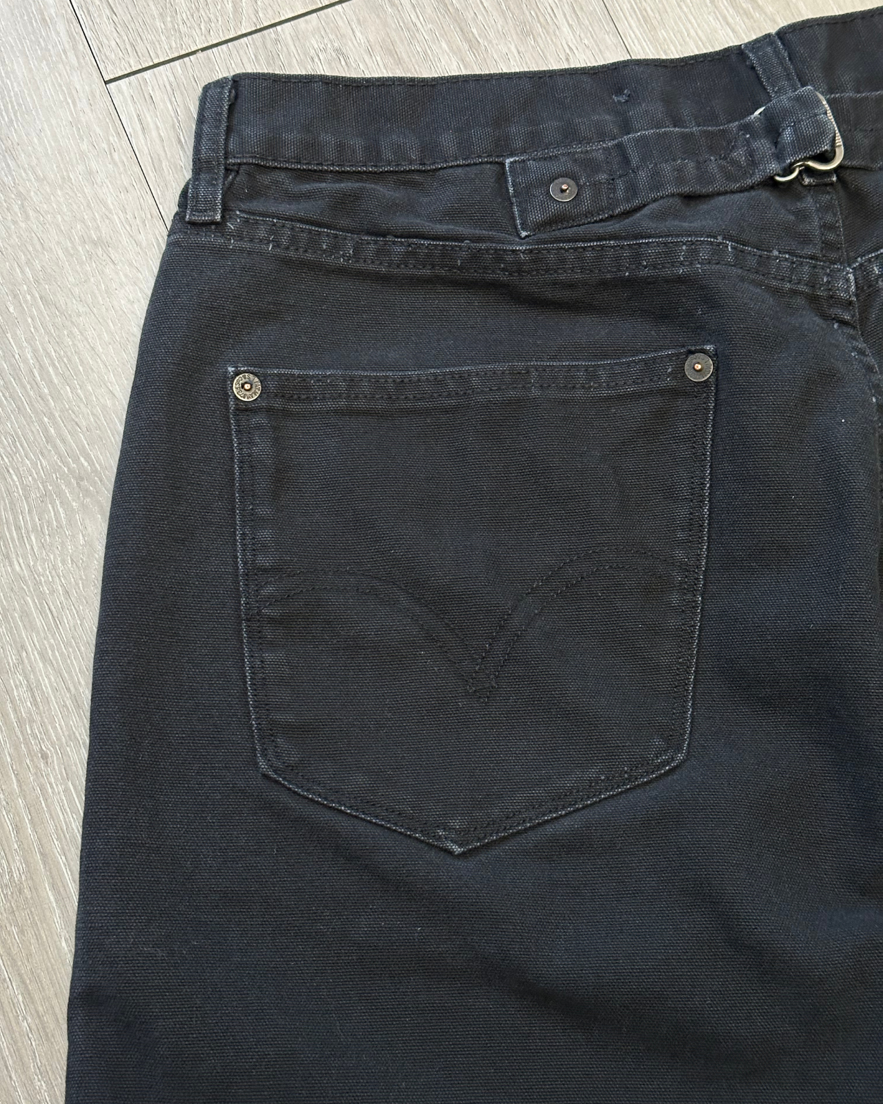 Levi's Buckle-Back Relaxed Fit Black Jeans - Size 33x28