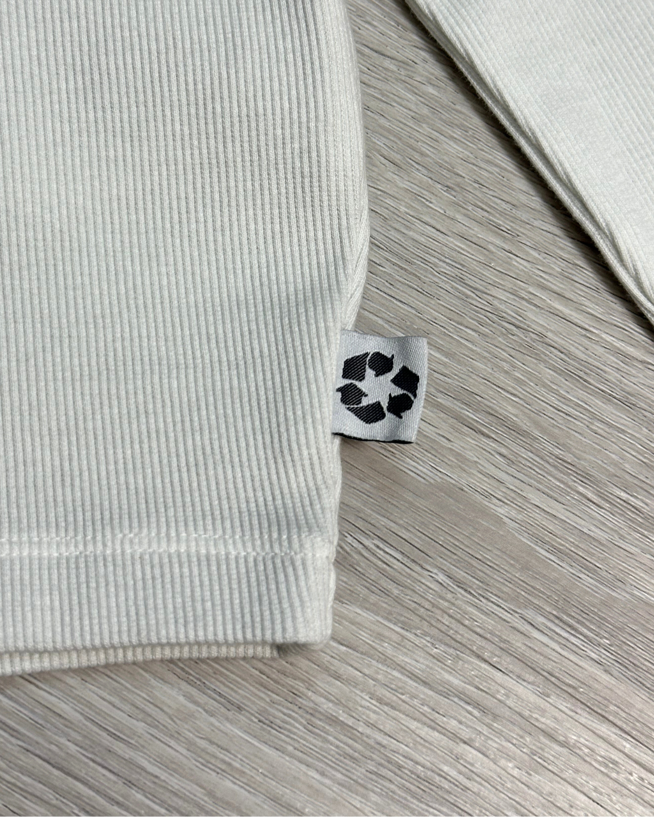 NWT - Afends Harlow Recycled Cropped Rib Long Sleeve Tee / Off White