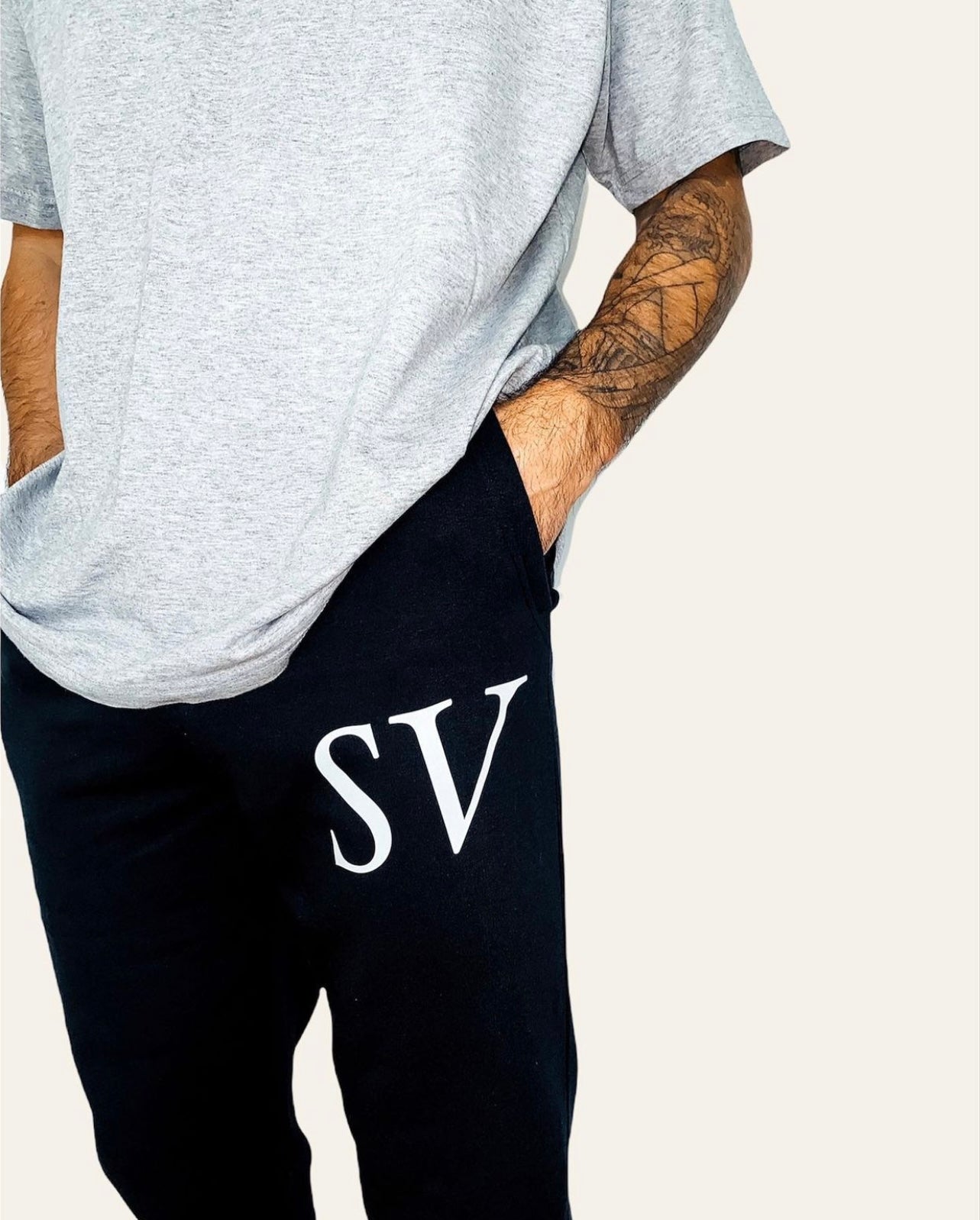 New - Saint Virgo SV Italic Sweatpants - Black