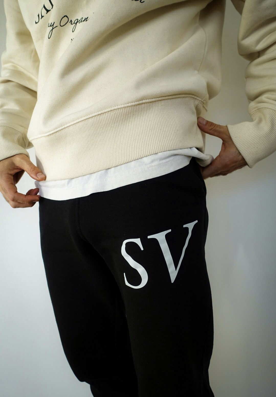 New - Saint Virgo SV Italic Sweatpants - Black