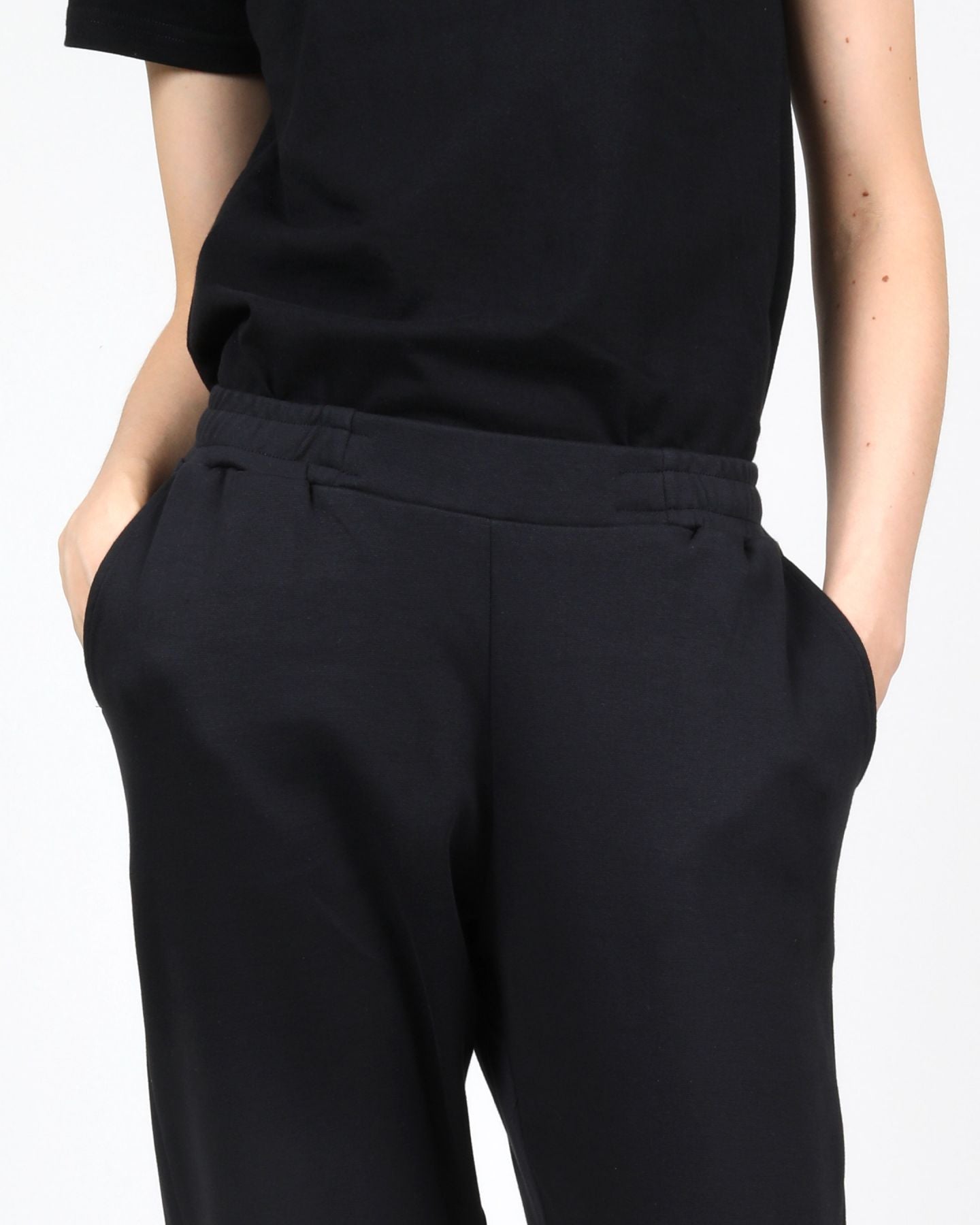 BNWT Wemoto - Patsy Easy Pants / Black