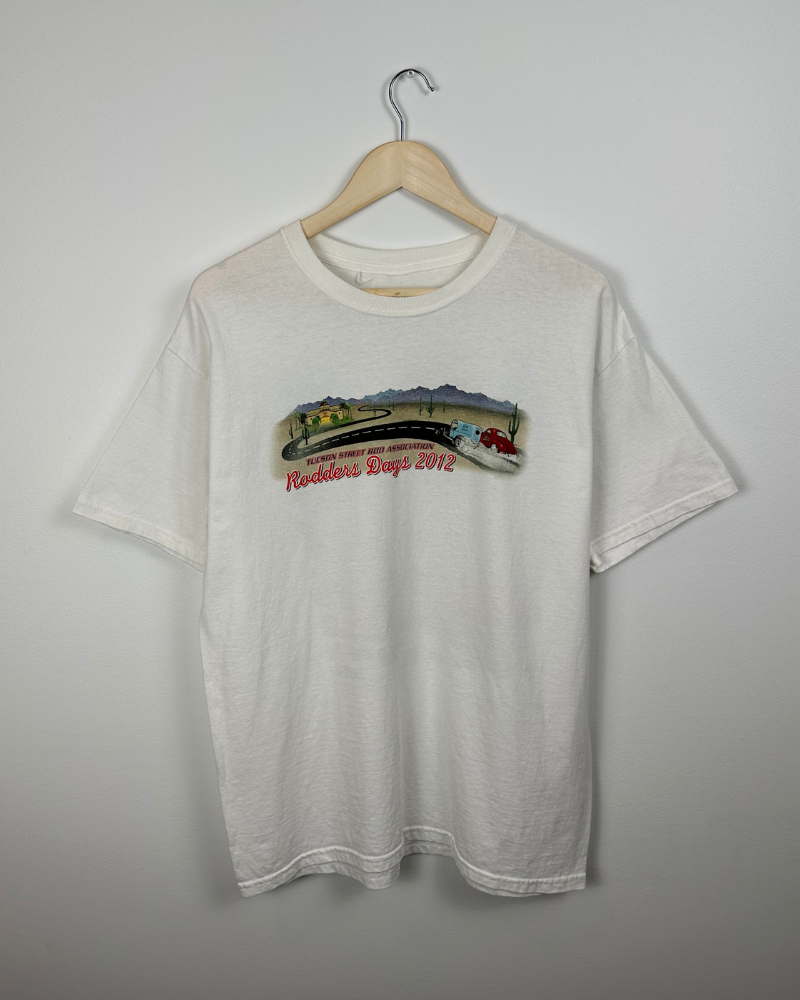 
                  
                    Vintage '12 Car Show T-Shirt - Size L
                  
                
