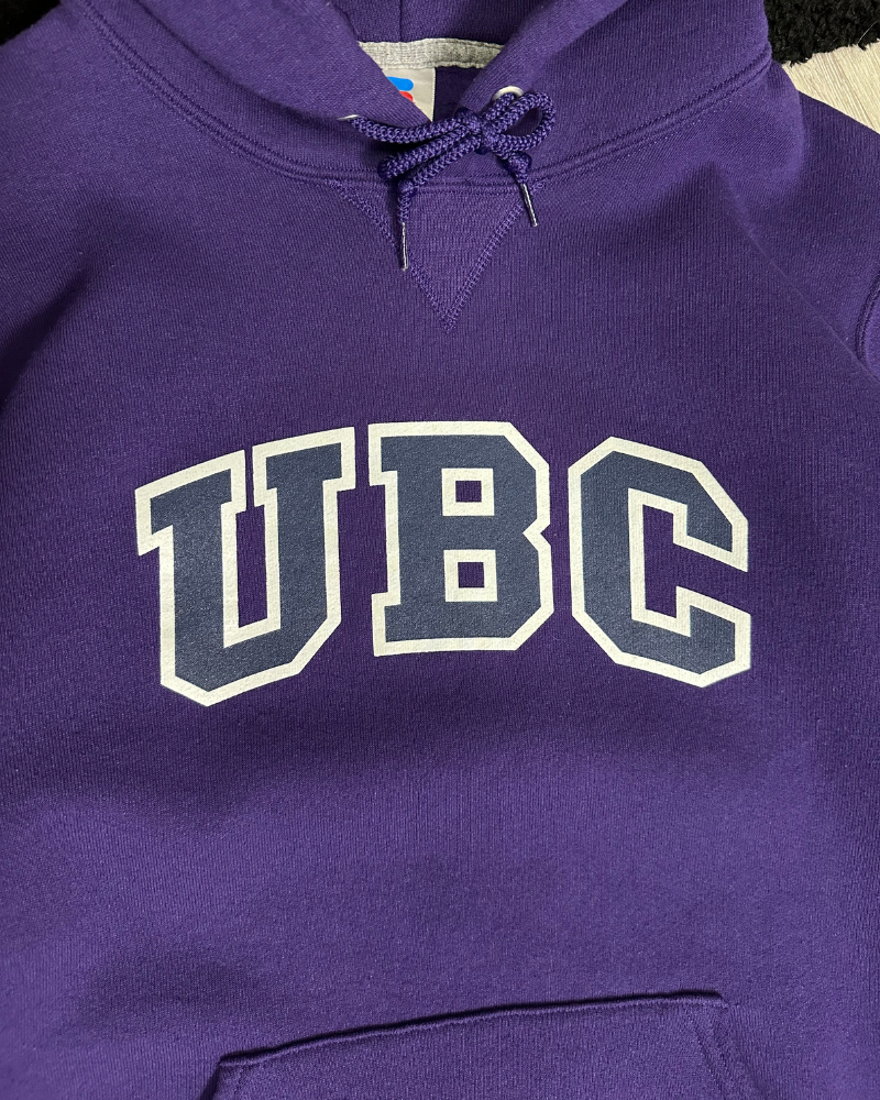 
                  
                    Vintage Russell Athletic UBC University of British Columbia Hoodie - Size S
                  
                