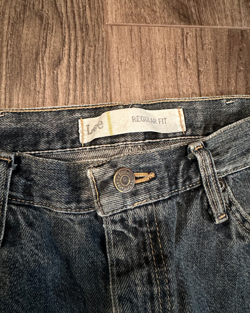 
                  
                    Vintage Lee Denim Jeans - Size 34
                  
                