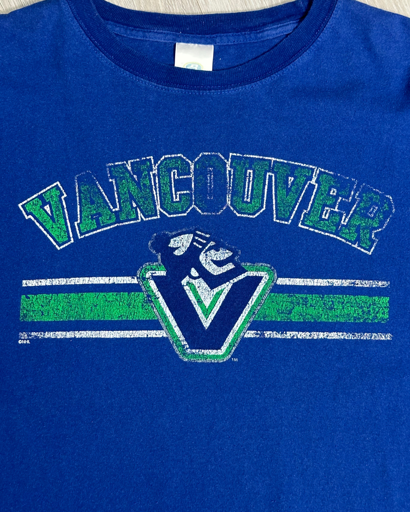 
                  
                    Vintage Vancouver Canucks NHL T-Shirt - Size L
                  
                