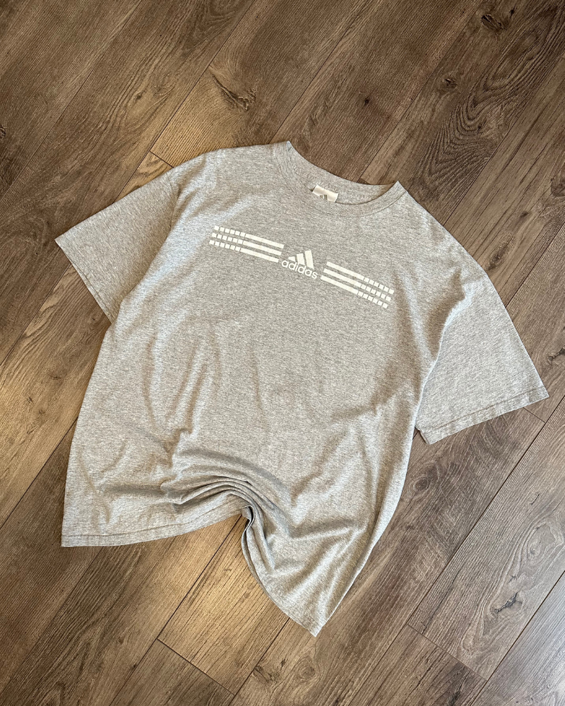 
                  
                    Vintage Y2K Adidas T-Shirt - Size L
                  
                