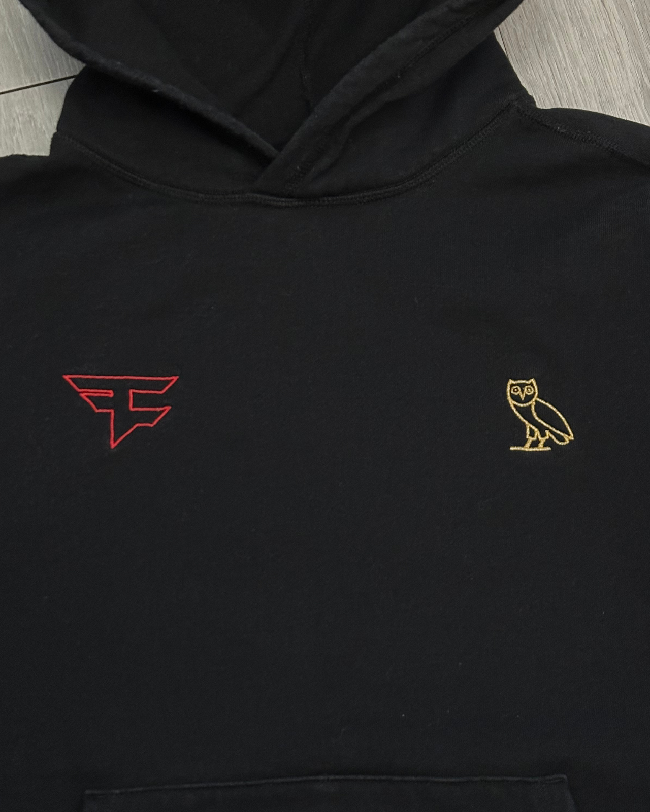 
                  
                    October's Very Own OVO x Faze Clan Gamer Hoodie - Size XL
                  
                