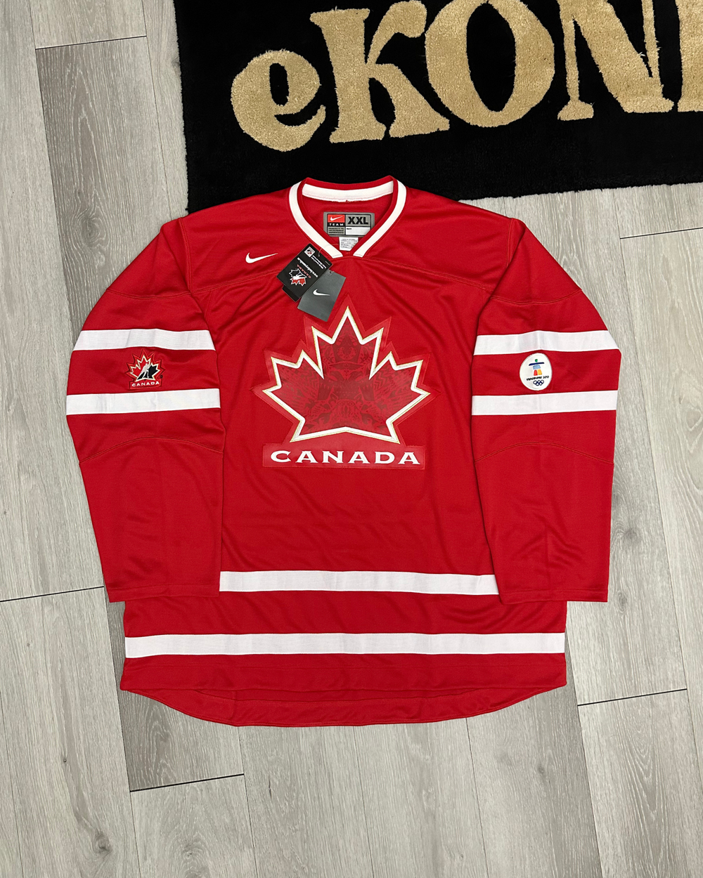 BNWT - '10 Nike Team Canada Olympics Hockey Jersey - Size XXL