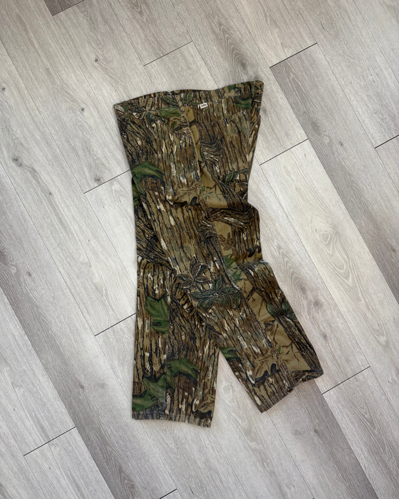 
                  
                    Vintage Duxbak RealTree Camo Pants - Size 40x31
                  
                