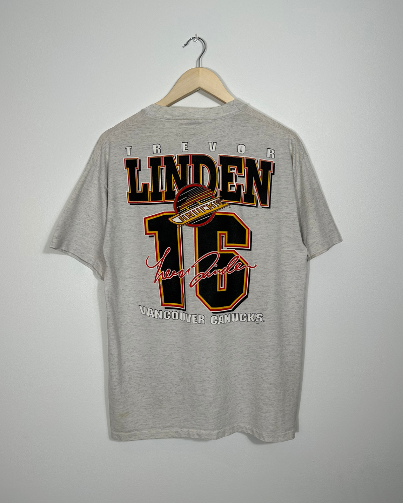 Vancouver canucks discount vintage t shirt