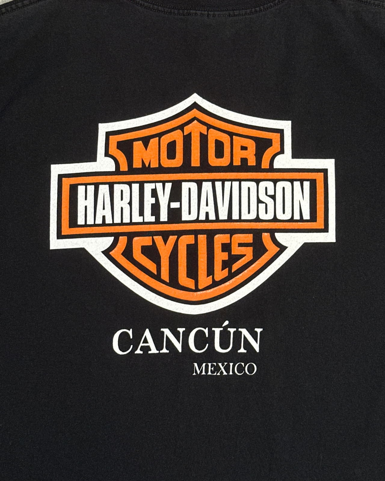 
                  
                    Vintage Harley Davidson Cancun Mexico T-Shirt - Size XL
                  
                