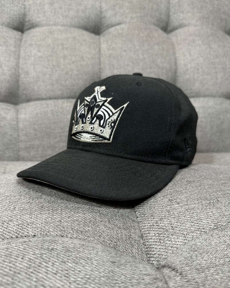 
                  
                    New Era LA Kings NHL 59Fifty Fitted Hat - Size 7 3/8
                  
                