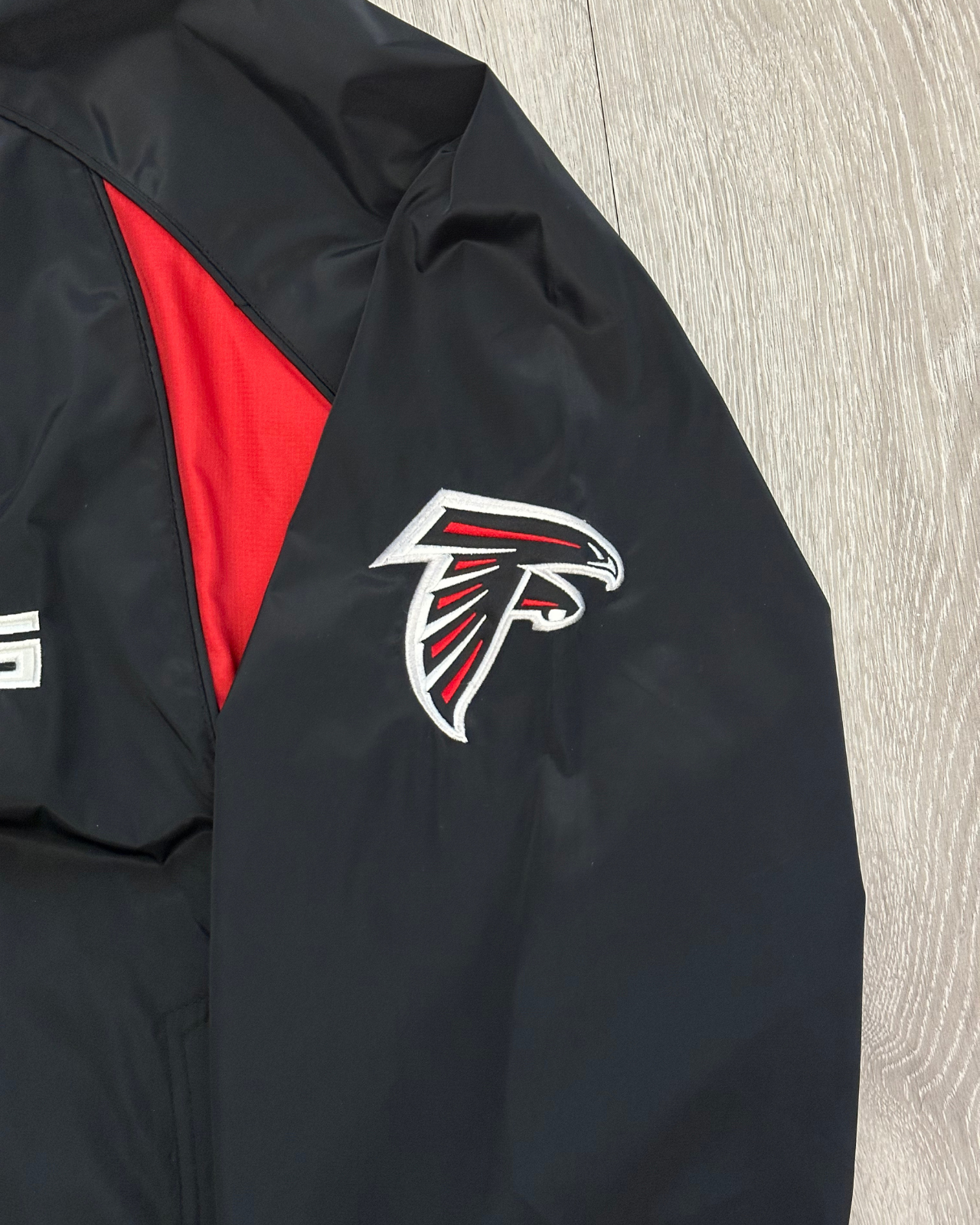 
                  
                    Vintage Reebok Atlanta Falcons NFL Windbreaker Jacket - Size M
                  
                