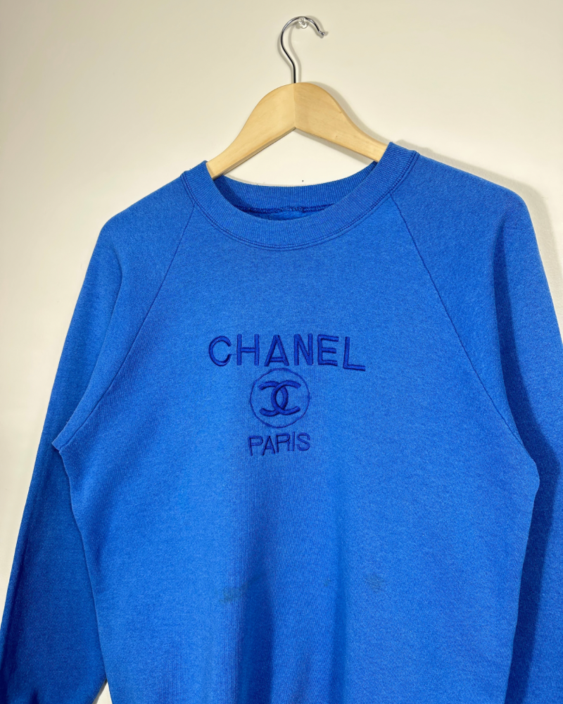 
                  
                    Vintage 80s Bootleg Chanel Women's Crewneck - Size S
                  
                