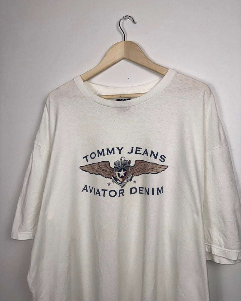 
                  
                    Vintage Tommy Hilfiger T-Shirt - Size XXL
                  
                