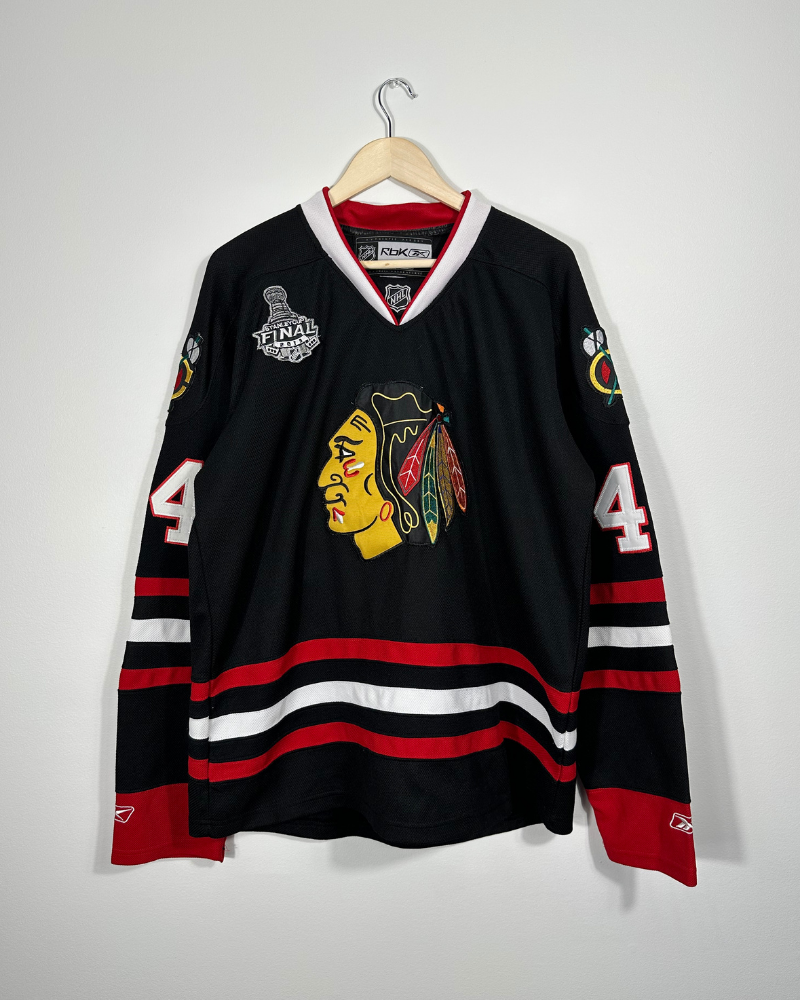 
                  
                    Vintage '13 Chicago Blackhawks Stanley Cup Final NHL Jersey - Size L (50)
                  
                
