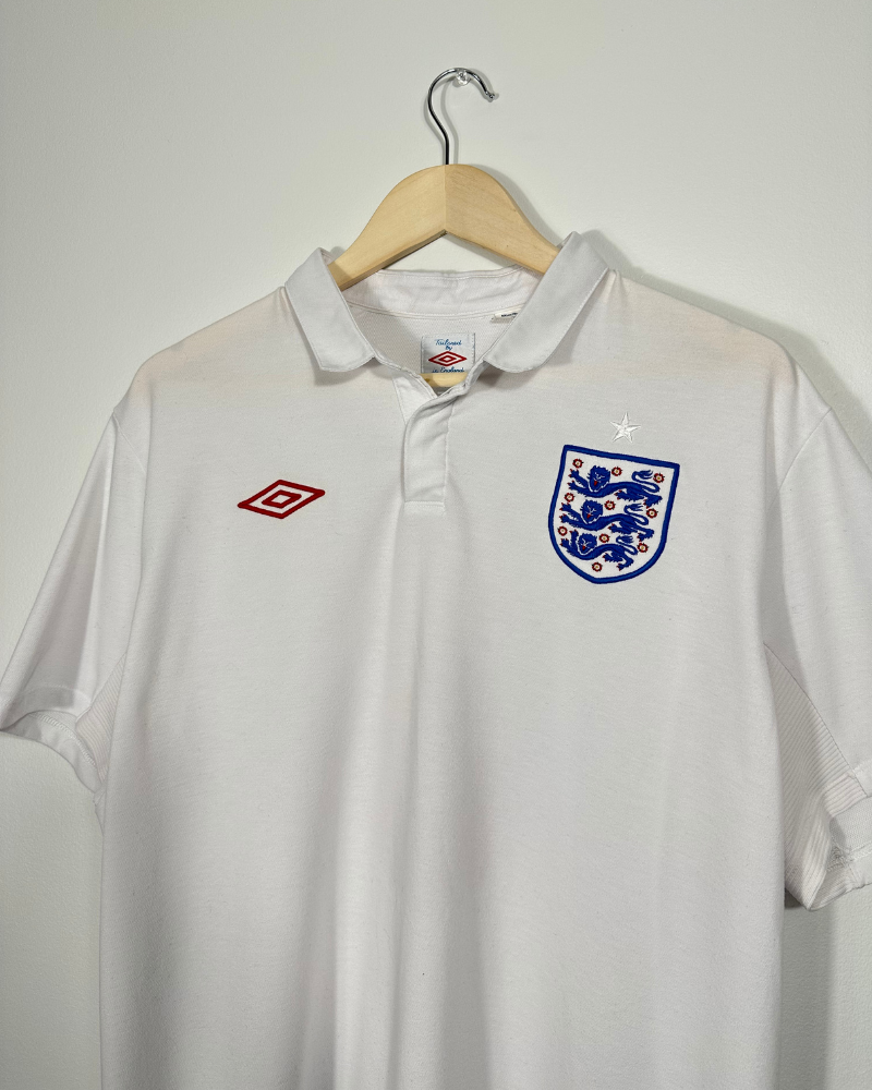 
                  
                    Vintage 2010 Umbro England World Cup Soccer Jersey - Size XL
                  
                