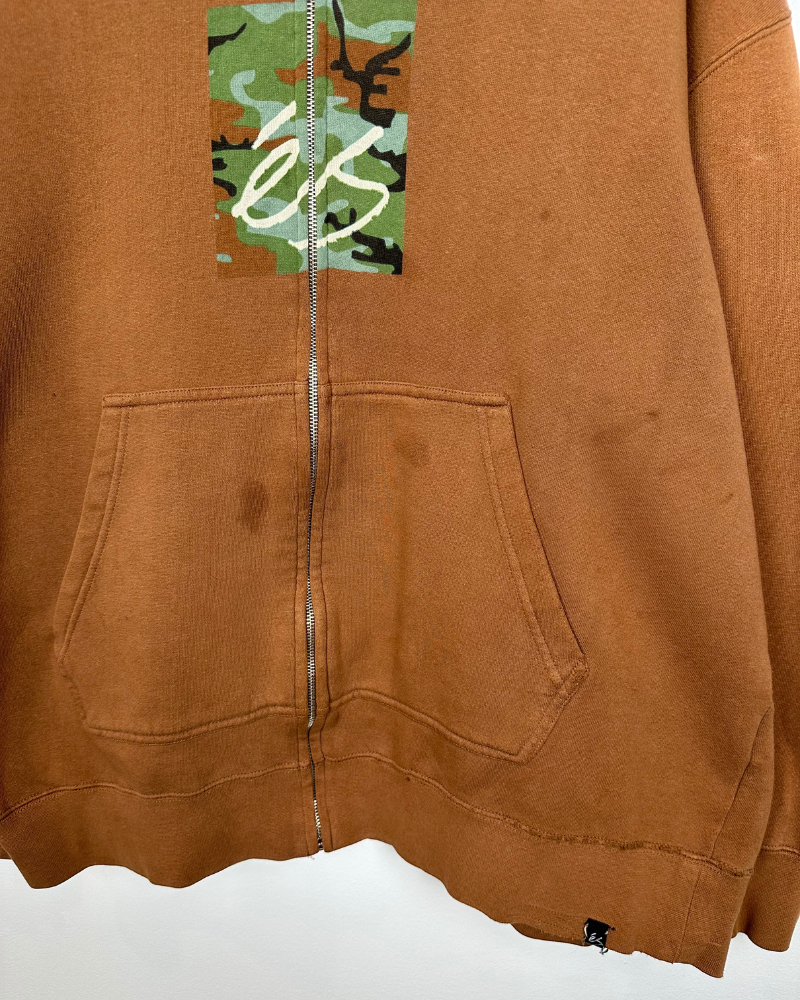 
                  
                    Vintage Y2K Es Skateboarding Zip-Up Hoodie - Size XL
                  
                