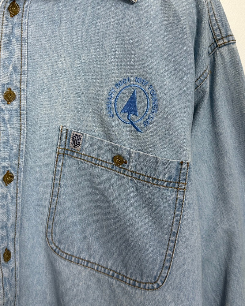 
                  
                    Vintage Western Classic Button-Up Denim Work Shirt - Size M
                  
                