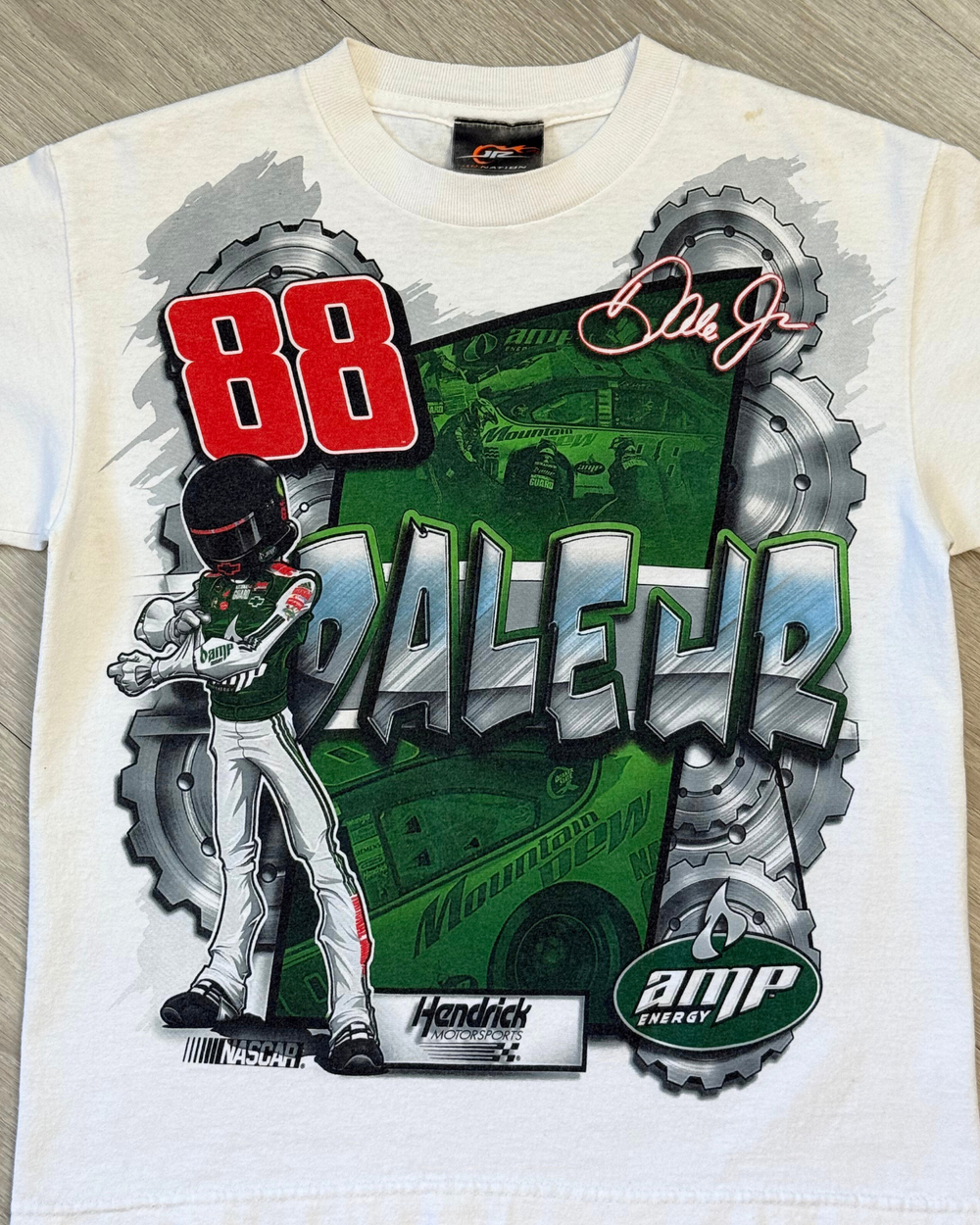09 NASCAR Dale Earnhardt Jr. T-Shirt - Size YM – eKONIQ