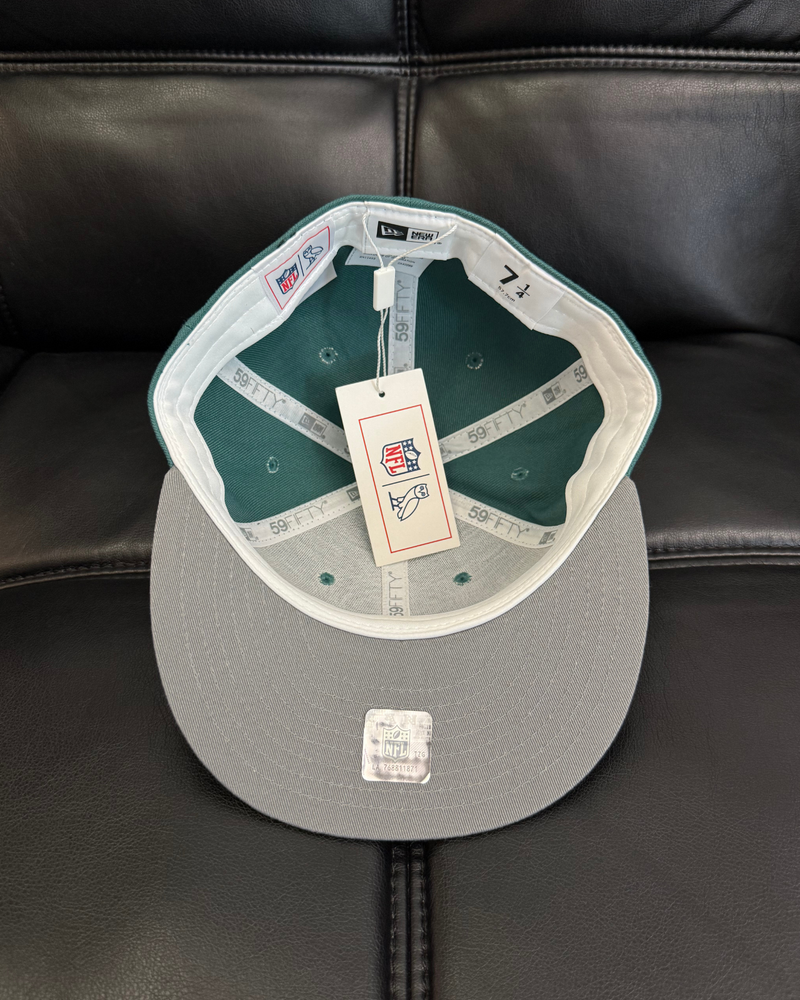 
                  
                    NWT - October's Very Own OVO x New Era x NFL Philadelphia Eagles Fitted Hat - Size 7 1/4
                  
                