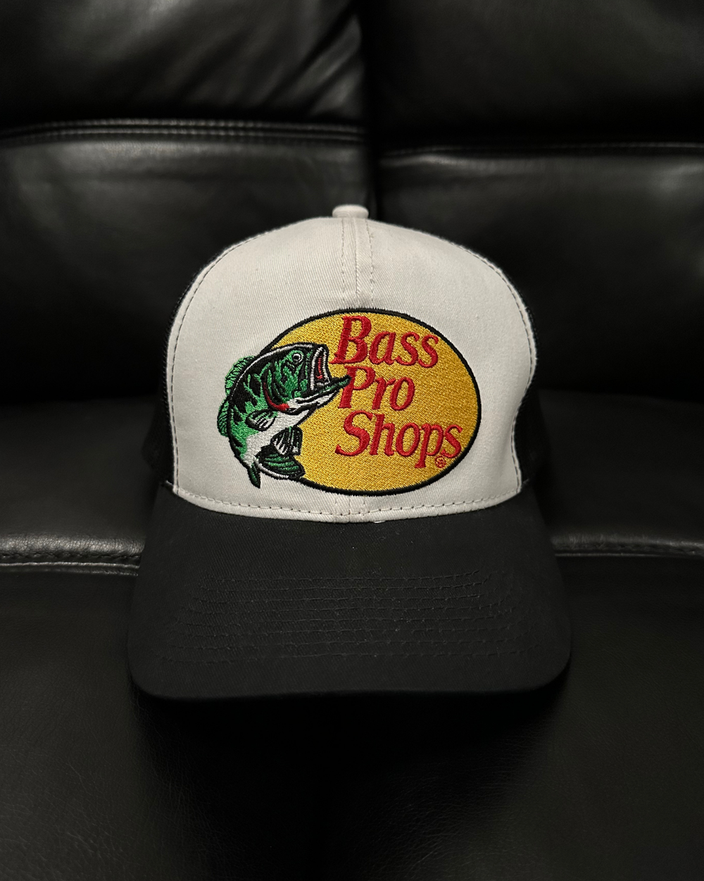 Bass Pro Shops Snap Back Hat / Black