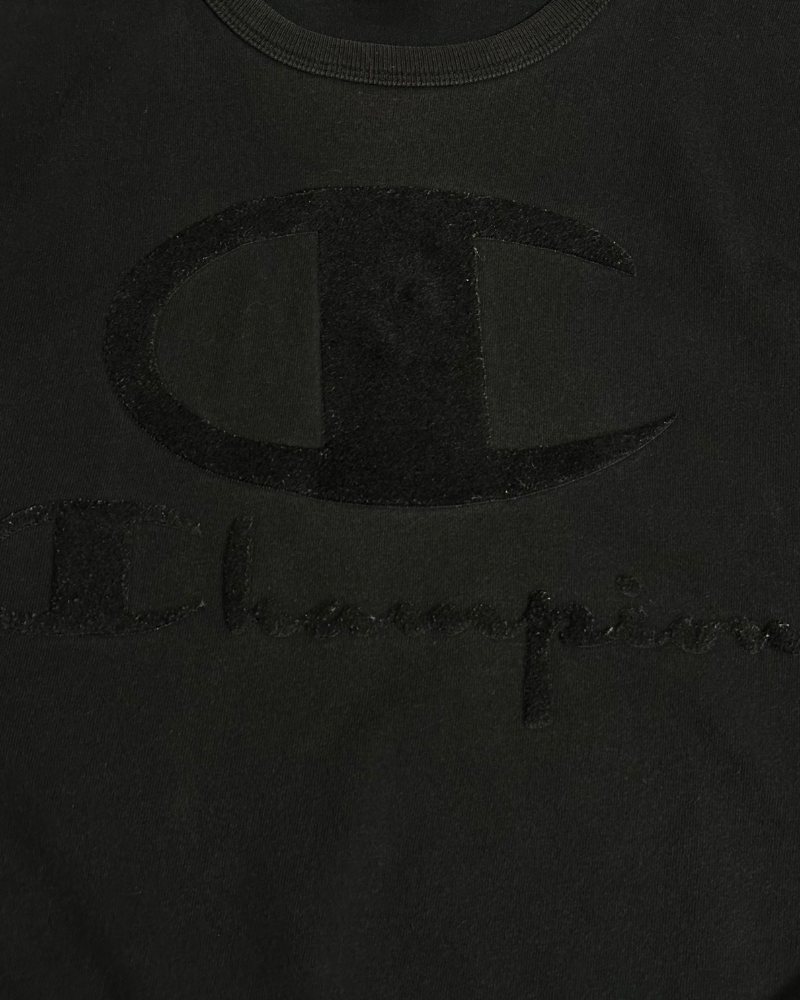 
                  
                    Champion Fleece Logo T-Shirt - Size M
                  
                