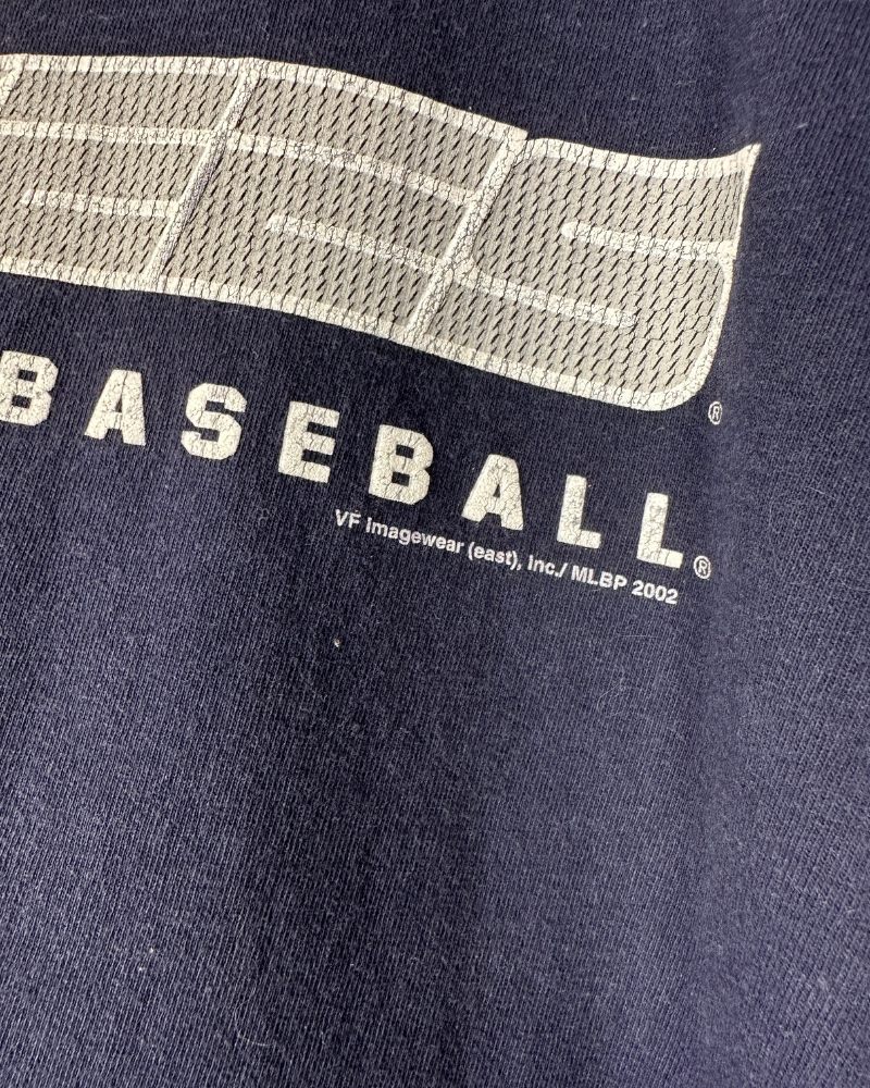 
                  
                    Vintage '02 New York Yankees MLB Long Sleeve - Size XXL
                  
                