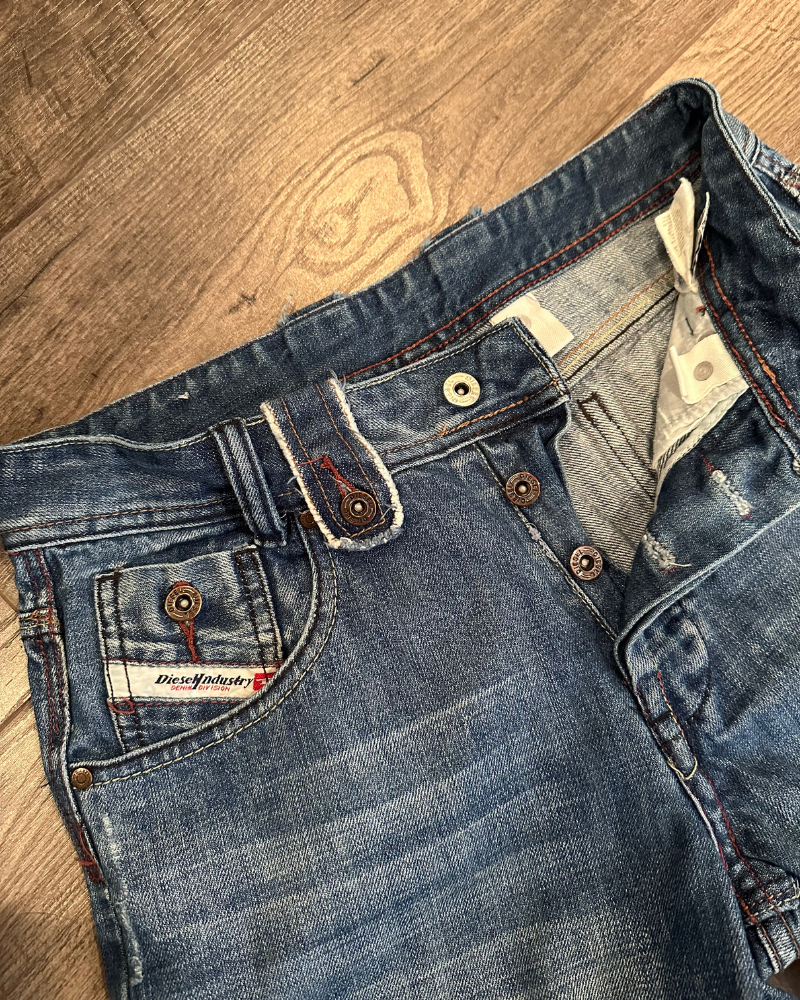 
                  
                    Vintage Diesel Jeans - Size 29x30
                  
                