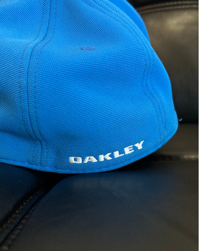 
                  
                    Oakley Logo Flex Fit Hat
                  
                